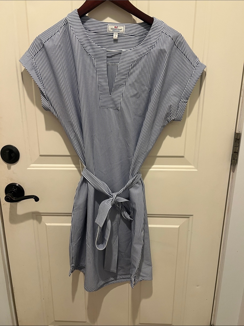 Vineyard Vines Navy & White Pinstripe Performance dress with tie belt